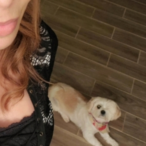 Meet your Posh Ambassador, Amy - Picture 15 of 16